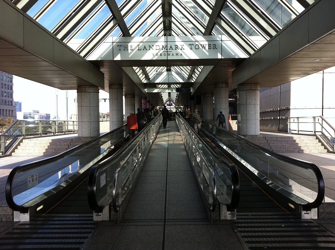 横浜ランドマークタワー（横浜市西区）の写真